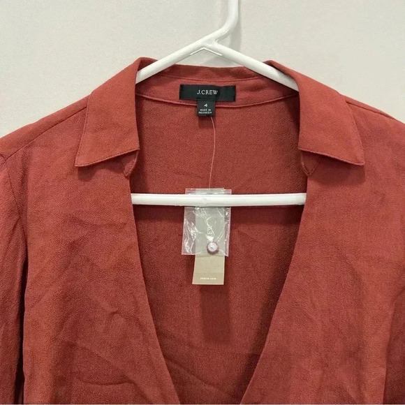 J. Crew Drapey crepe wrap top size 4 - Picture 5 of 8